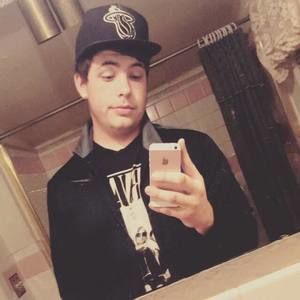 Meet your Posher, Cameron